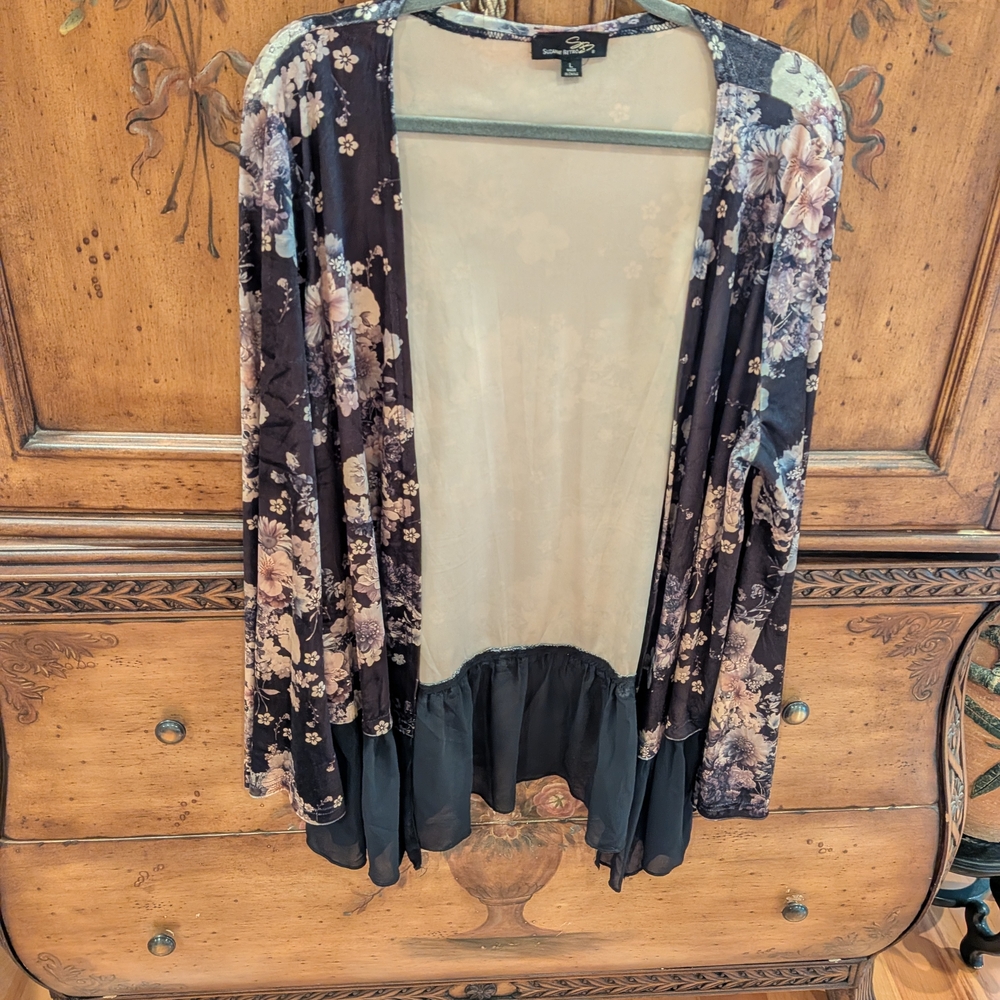 Suzanne Betro Floral Black and Rose Velveteen Cardigan